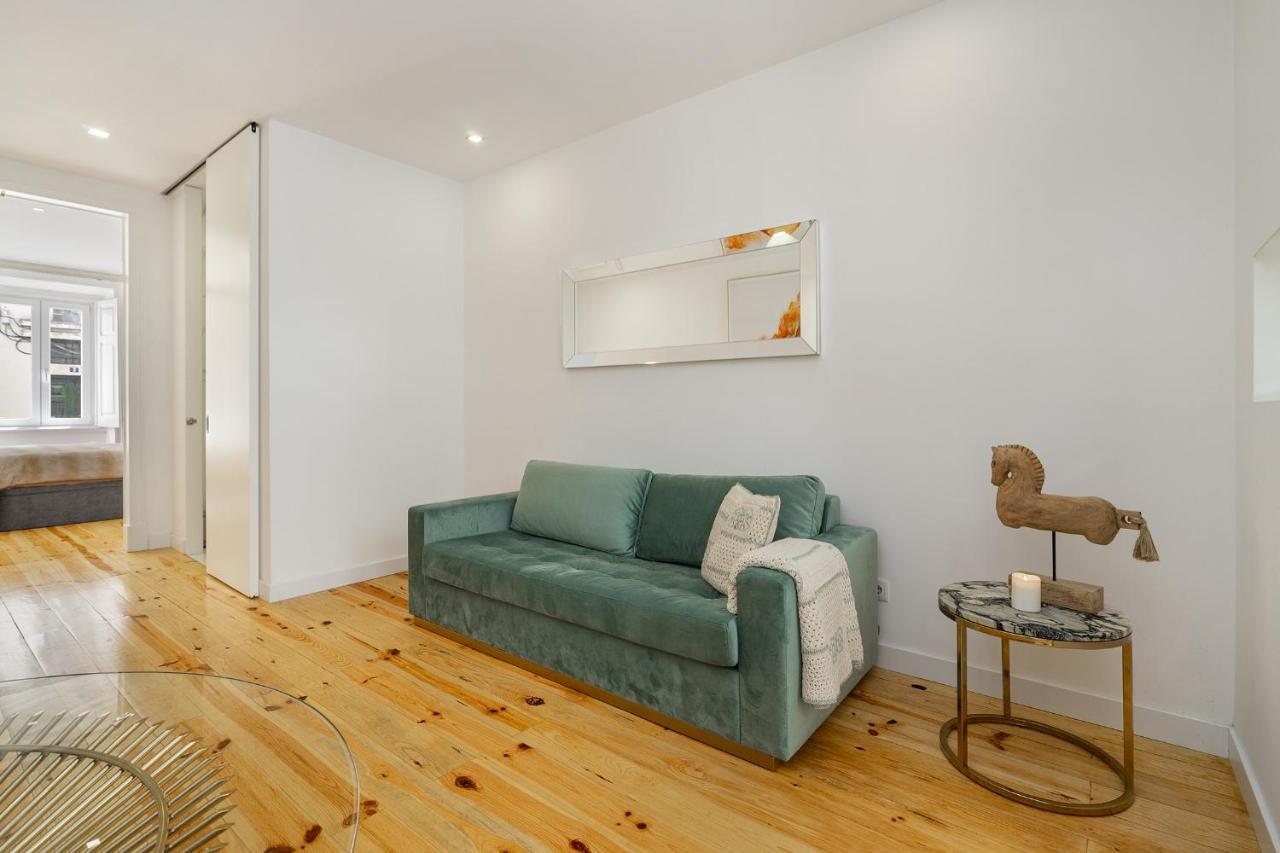 Whome Chic 1-Bed W/ Patio Perfect To Explore Lisboa Dış mekan fotoğraf
