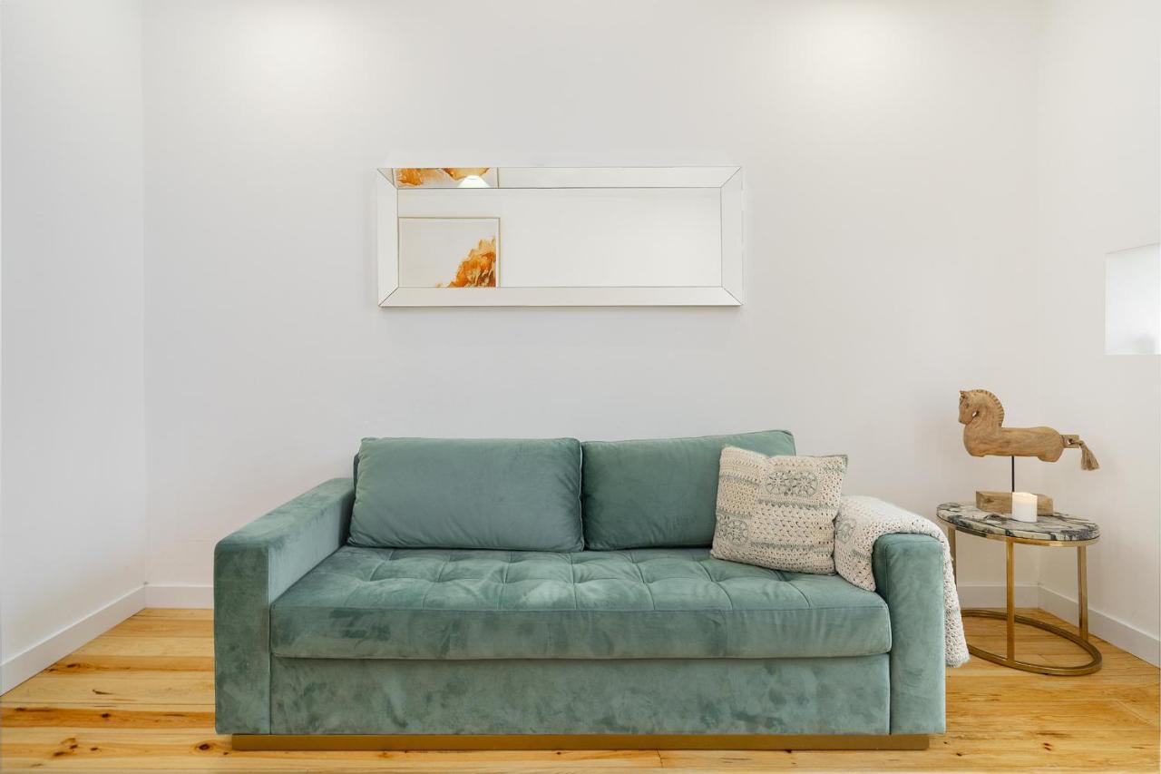 Whome Chic 1-Bed W/ Patio Perfect To Explore Lisboa Dış mekan fotoğraf