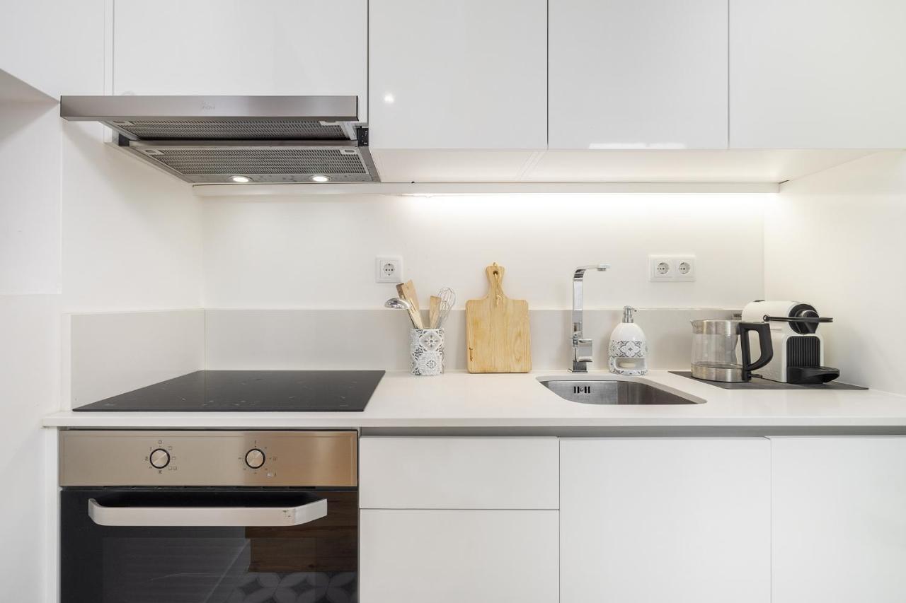 Whome Chic 1-Bed W/ Patio Perfect To Explore Lisboa Dış mekan fotoğraf