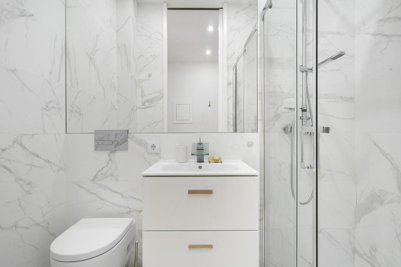 Whome Chic 1-Bed W/ Patio Perfect To Explore Lisboa Dış mekan fotoğraf